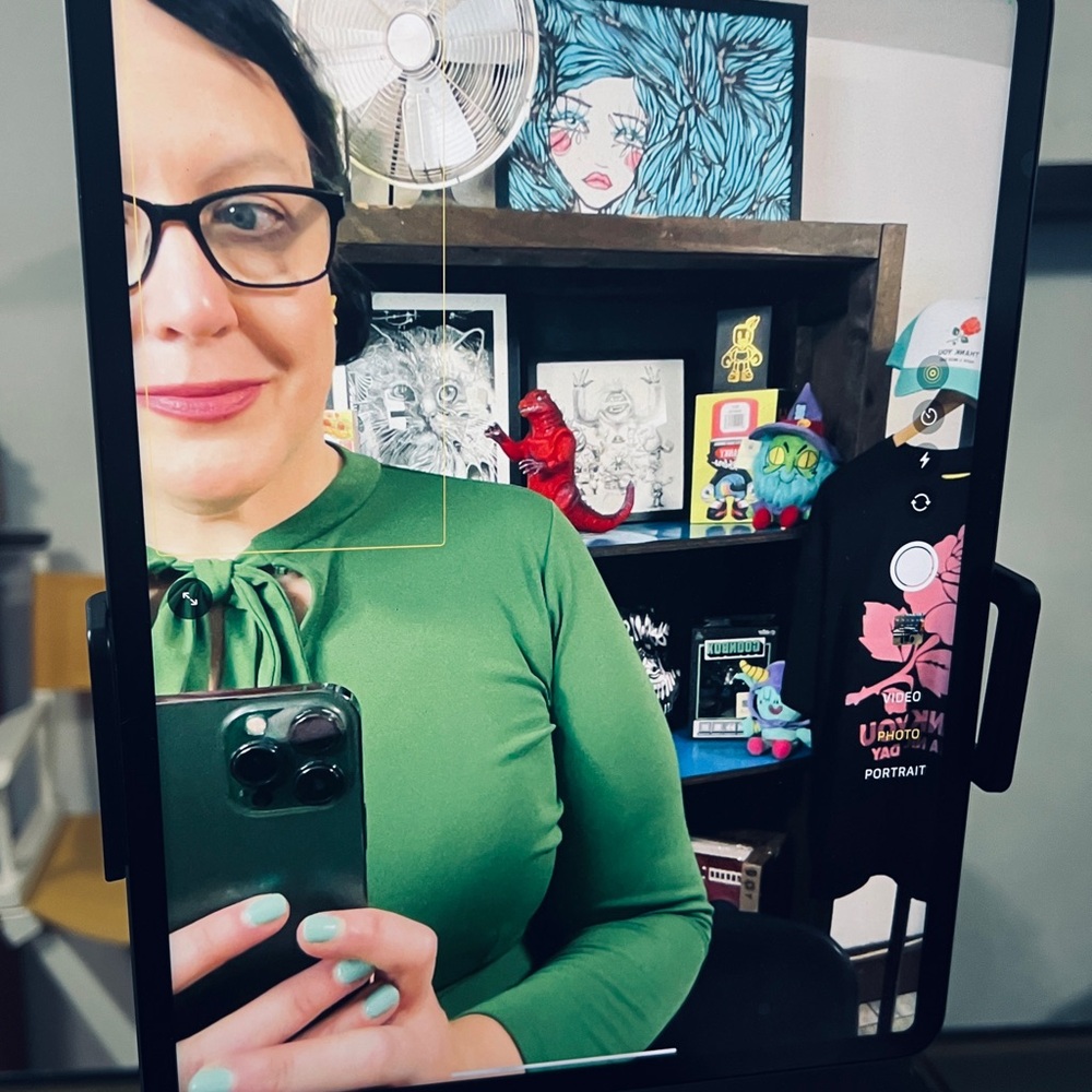 Meet your Posher, Jennifer